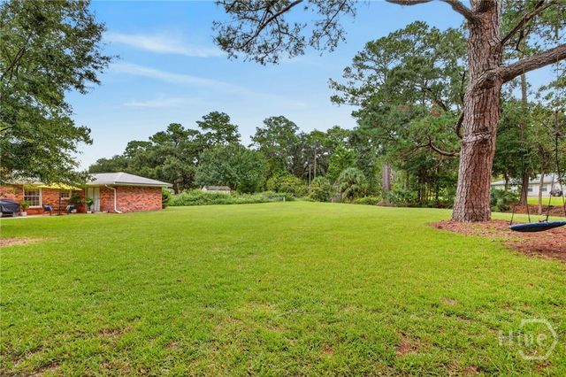 22 S Millward Road, Savannah, GA 31410