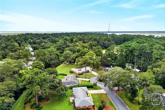 22 S Millward Road, Savannah, GA 31410