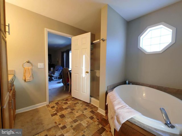 125 KINGS ORCHARD LN, Montross, VA 22520