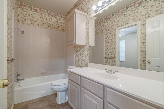 16016 Silverado Drive, Edmond, OK 73013