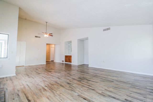 8038 Lazy Trail, San Antonio, TX 78250