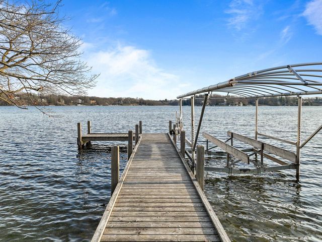 W2115 Beulah Heights ROAD, East Troy, WI 53120