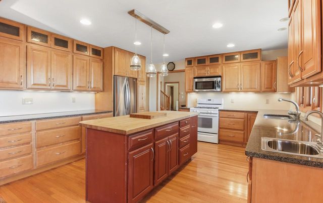 W2115 Beulah Heights ROAD, East Troy, WI 53120