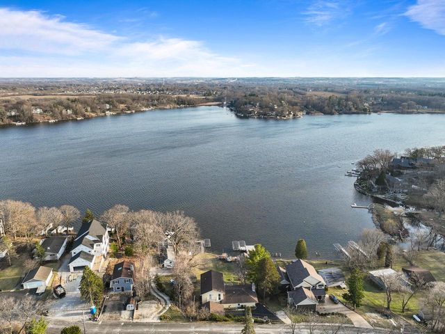 W2115 Beulah Heights ROAD, East Troy, WI 53120