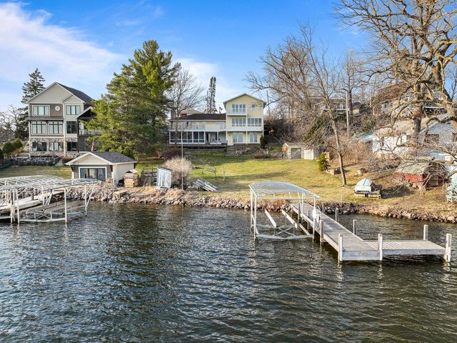 W2115 Beulah Heights ROAD, East Troy, WI 53120