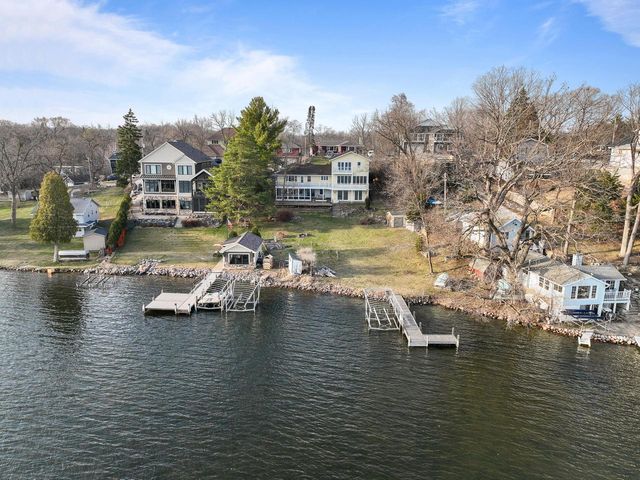 W2115 Beulah Heights ROAD, East Troy, WI 53120