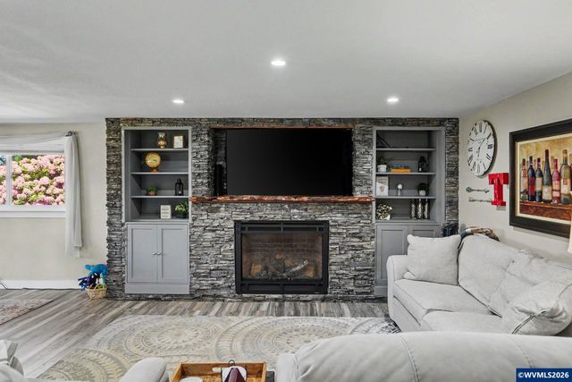 8131 Pudding Creek Dr SE, Salem, OR 97317
