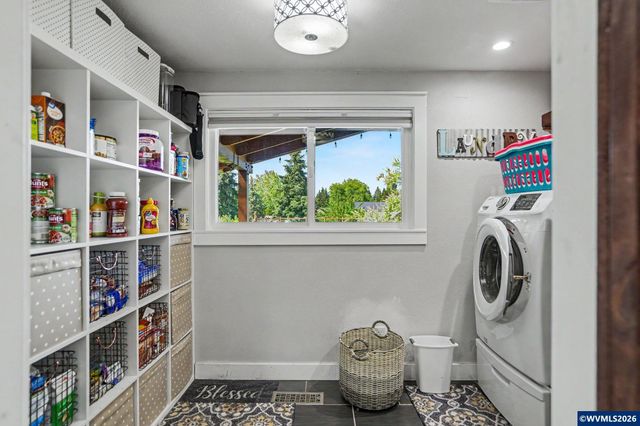 8131 Pudding Creek Dr SE, Salem, OR 97317