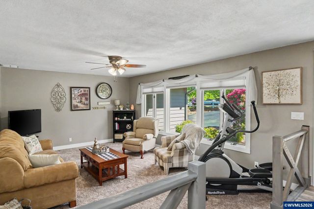8131 Pudding Creek Dr SE, Salem, OR 97317