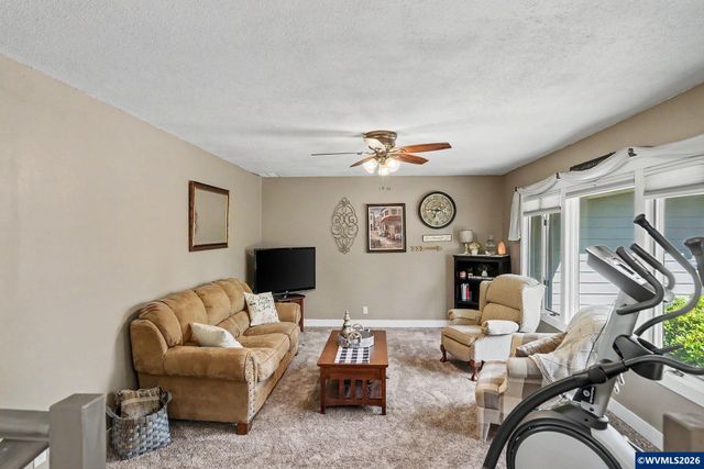 8131 Pudding Creek Dr SE, Salem, OR 97317