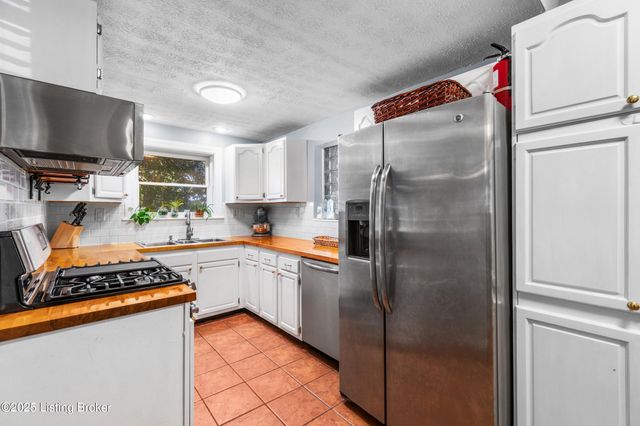 4103 Southern Pkwy, Louisville, KY 40214