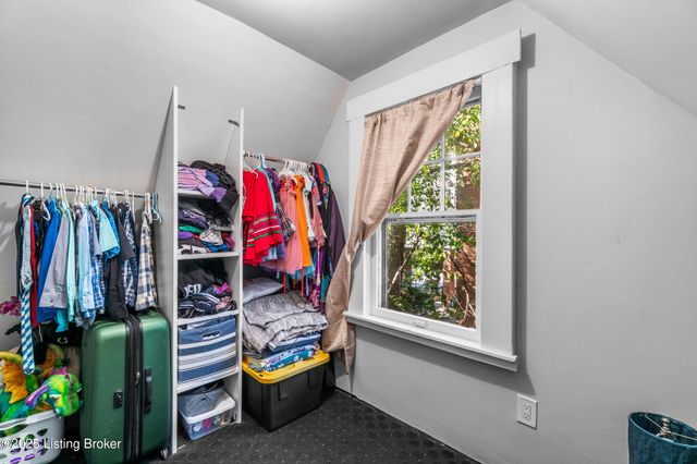 4103 Southern Pkwy, Louisville, KY 40214