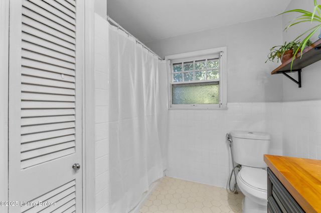 4103 Southern Pkwy, Louisville, KY 40214