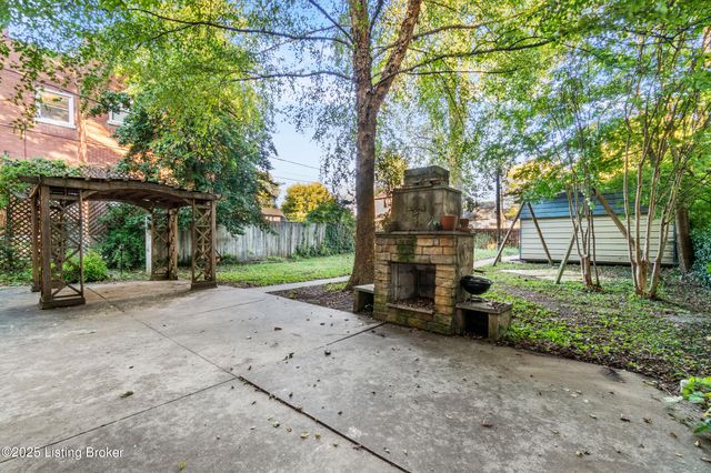 4103 Southern Pkwy, Louisville, KY 40214