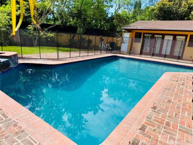 2500 Benedict Canyon, Beverly Hills, CA 90210