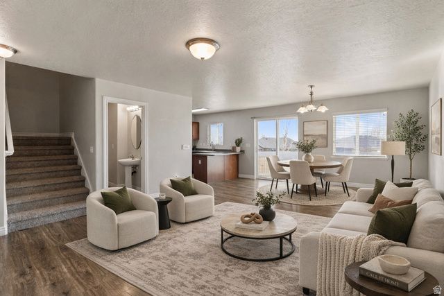 683 W SARATOGA CHASE DR, Saratoga Springs, UT 84045