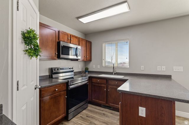 683 W SARATOGA CHASE DR, Saratoga Springs, UT 84045