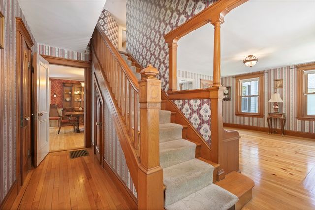 68 High Street, Northbridge, MA 01588