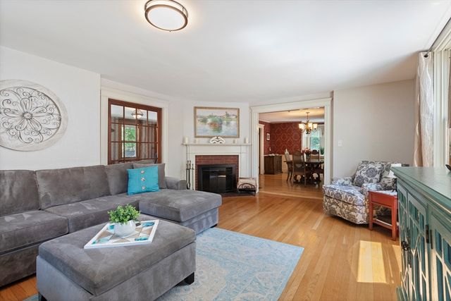 68 High Street, Northbridge, MA 01588