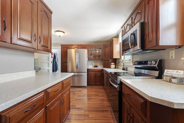 68 High Street, Northbridge, MA 01588