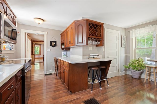 68 High Street, Northbridge, MA 01588
