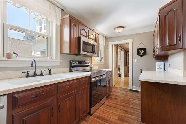 68 High Street, Northbridge, MA 01588