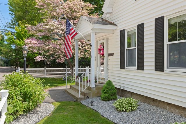 68 High Street, Northbridge, MA 01588
