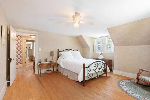 68 High Street, Northbridge, MA 01588