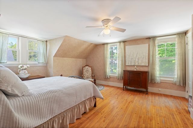 68 High Street, Northbridge, MA 01588