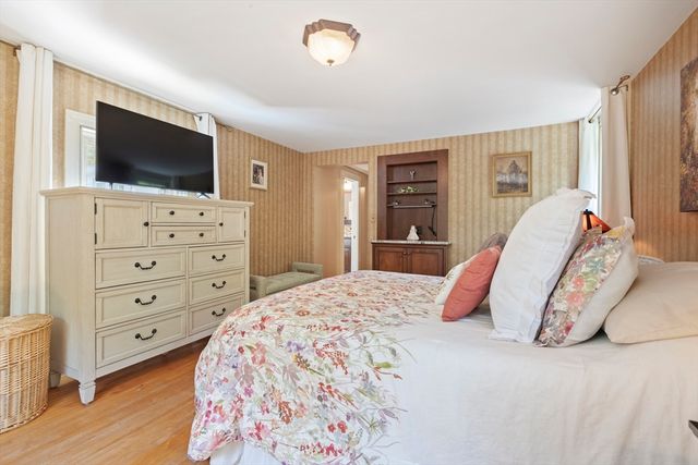 68 High Street, Northbridge, MA 01588