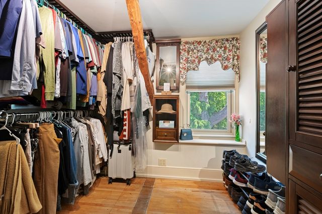 68 High Street, Northbridge, MA 01588