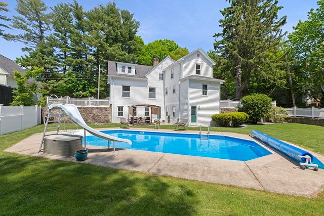 68 High Street, Northbridge, MA 01588