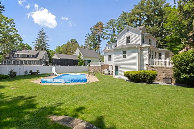 68 High Street, Northbridge, MA 01588