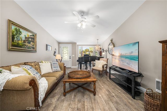 1271 Kenwood 163C, Seal Beach, CA 90740