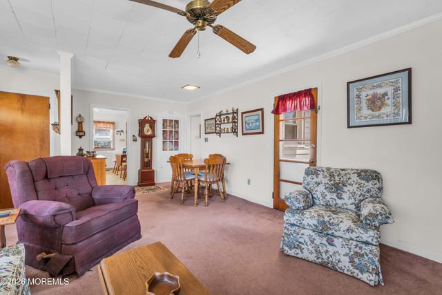 14 Larboard Street, Beachwood, NJ 08722