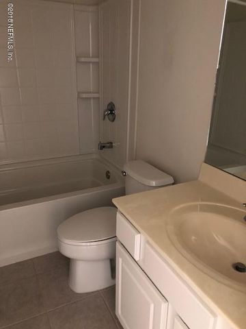 8395 CANNONWOOD Lane, Jacksonville, FL 32216