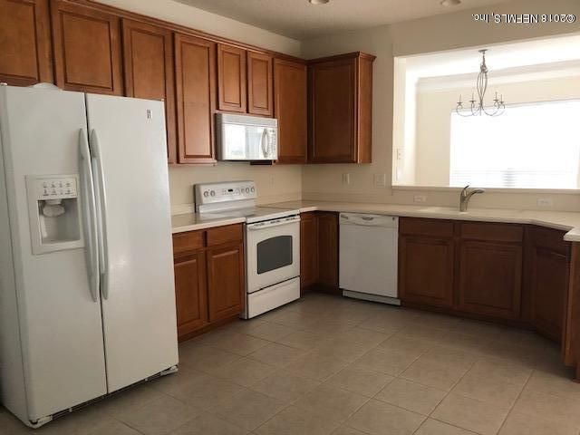 8395 CANNONWOOD Lane, Jacksonville, FL 32216