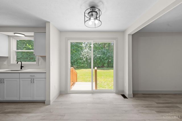 1581 Lemontree Drive, Forest Park, OH 45240