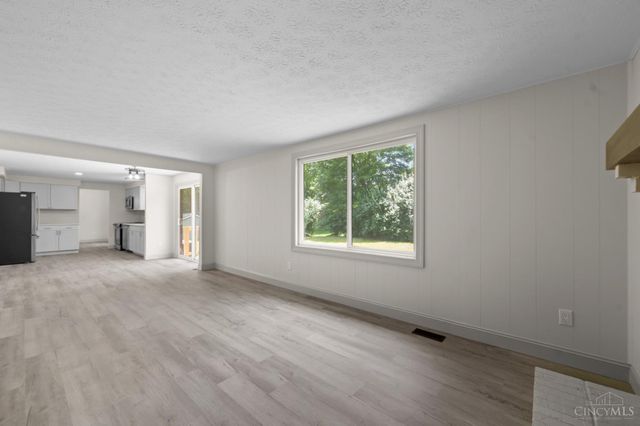 1581 Lemontree Drive, Forest Park, OH 45240