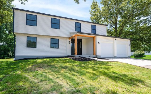 1581 Lemontree Drive, Forest Park, OH 45240