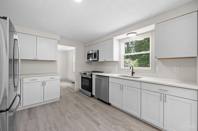 1581 Lemontree Drive, Forest Park, OH 45240