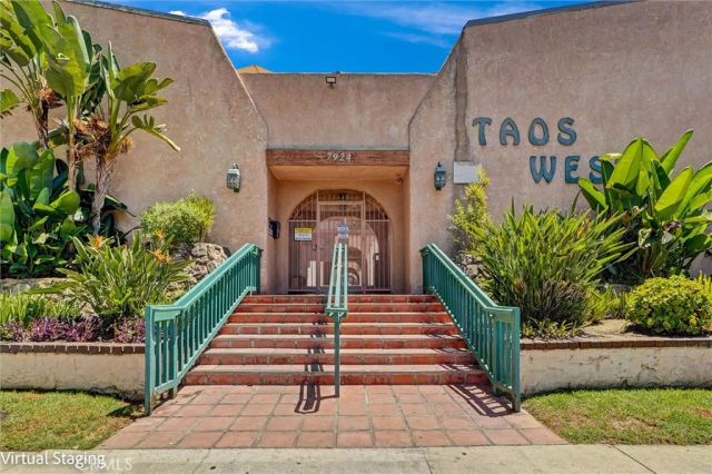 7924 Woodman Avenue 22, Panorama City, CA 91402