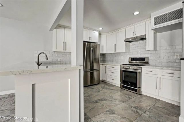 7924 Woodman Avenue 22, Panorama City, CA 91402