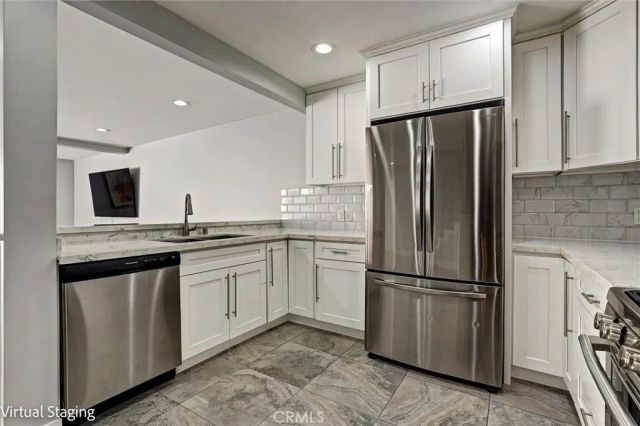 7924 Woodman Avenue 22, Panorama City, CA 91402