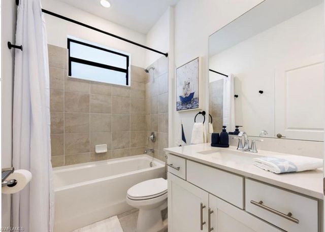 19573 Hinkley DR, Estero, FL 33928