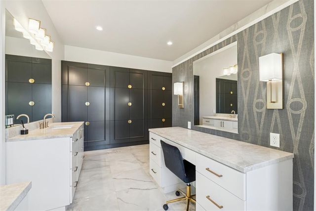 2700 Cherry Glen Drive, Jones, OK 73049