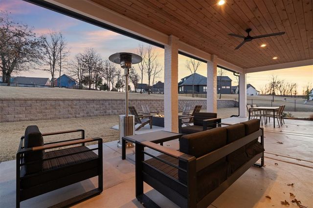 2700 Cherry Glen Drive, Jones, OK 73049