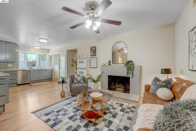 380 Springpark Cir, San Jose, CA 95136