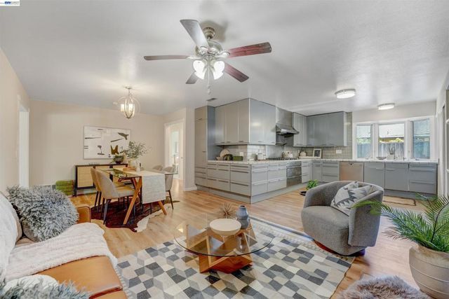 380 Springpark Cir, San Jose, CA 95136