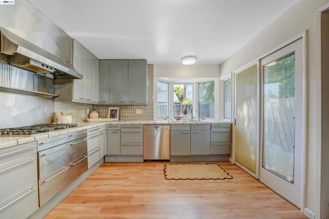 380 Springpark Cir, San Jose, CA 95136